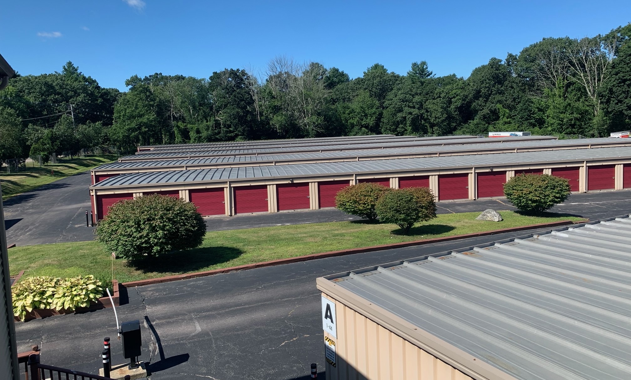 drive-up access self storage units franklin, ma